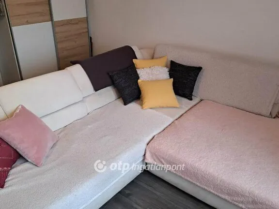 Eladó ház Csány 94 nm