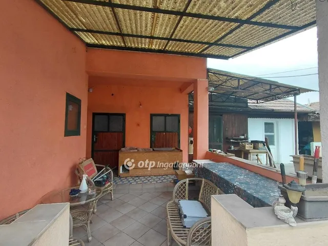 Eladó ház Bag 205 nm