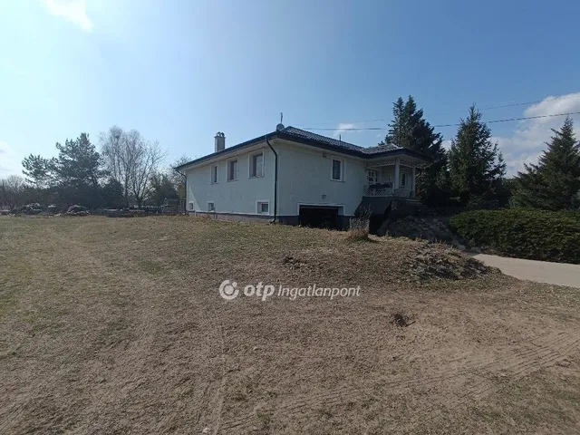 Eladó ház Szigetmonostor 345 nm