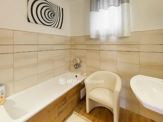 Eladó ház Hatvan 160 nm