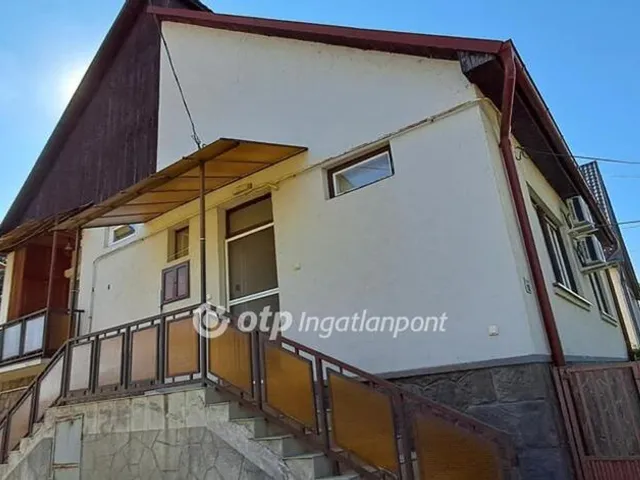 Eladó ház Ecseg 90 nm