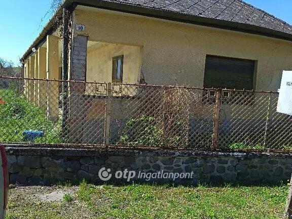 Eladó ház Abasár 58 nm