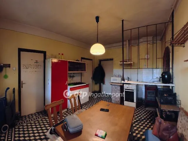Eladó ház Mezőkeresztes 74 nm
