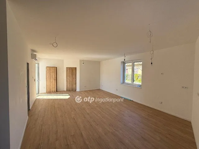 Eladó lakás Gyöngyös 114 nm