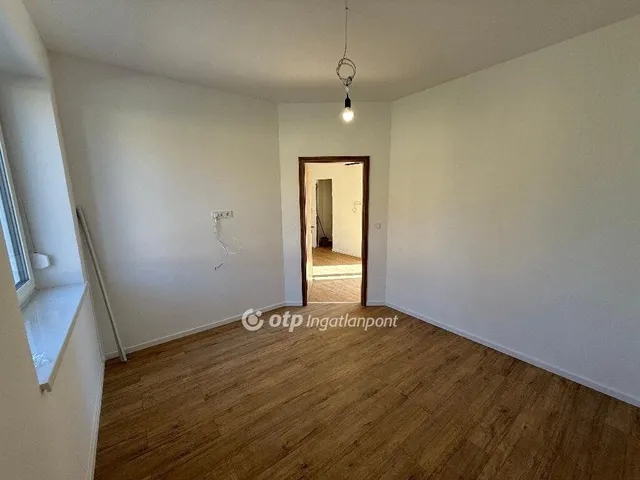 Eladó lakás Gyöngyös 114 nm