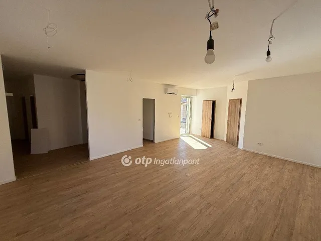 Eladó lakás Gyöngyös 114 nm