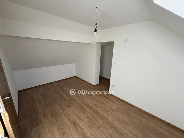 Eladó lakás Gyöngyös 114 nm