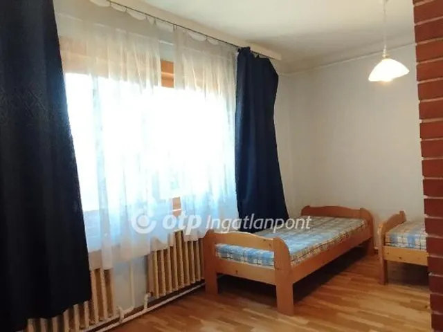 Eladó ház Gyöngyössolymos 160 nm