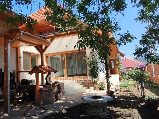 Eladó ház Gyöngyössolymos 160 nm