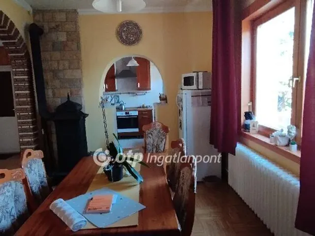 Eladó ház Gyöngyössolymos 160 nm