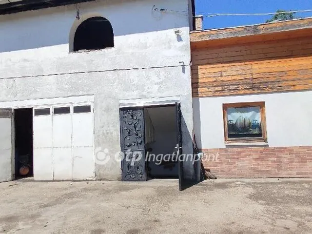 Eladó ház Gyöngyössolymos 160 nm