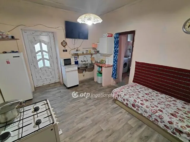 Eladó ház Mezőtárkány 42 nm