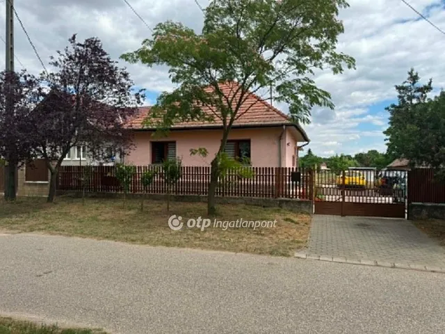 Eladó ház Kóka 77 nm