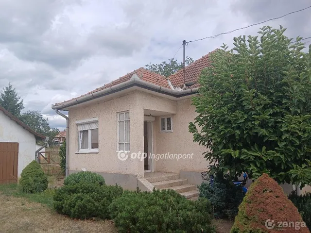 Eladó ház Karácsond 110 nm