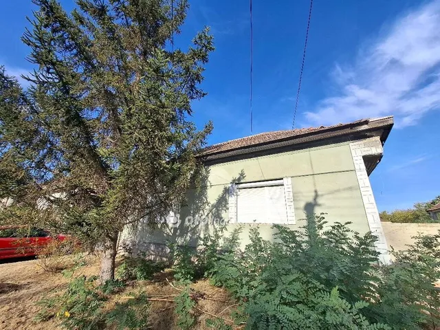Eladó ház Kál 152 nm