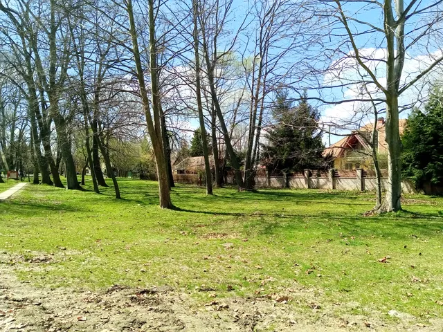 Eladó telek Balatonszárszó 747 nm