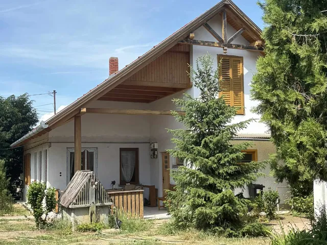 Eladó ház Balatonszemes 173 nm