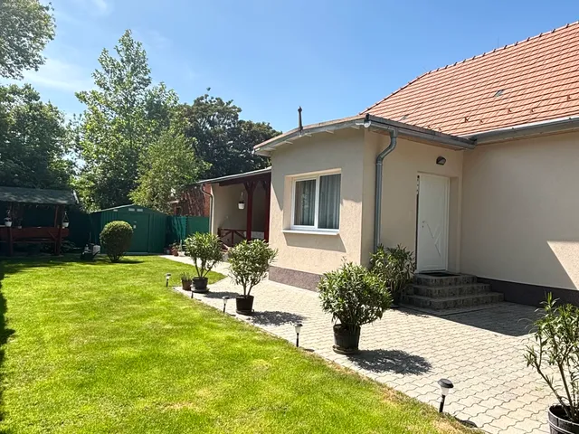 Eladó ház Zamárdi, Fürdőtelep 109 nm