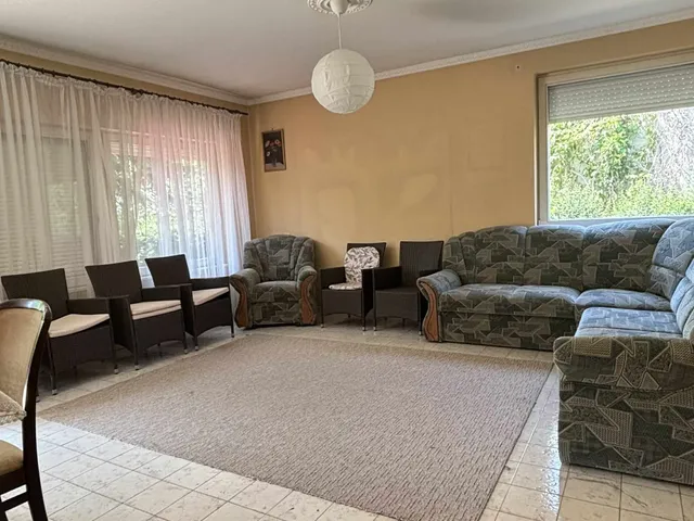 Eladó ház Siófok, Belváros 180 nm