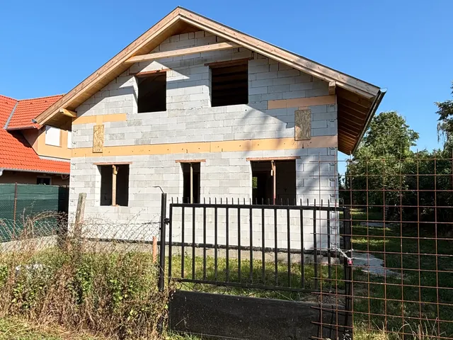Eladó ház Balatonőszöd 154 nm