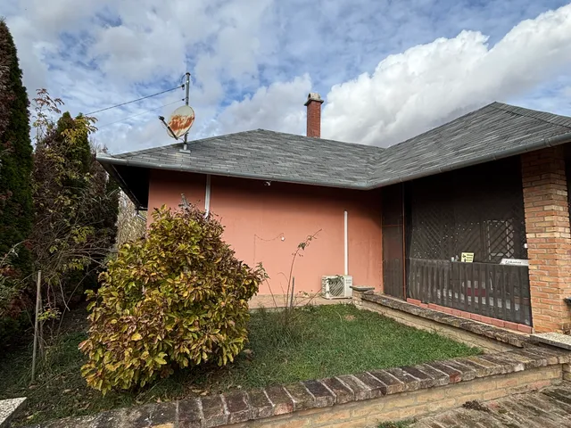 Eladó ház Somogymeggyes 227 nm