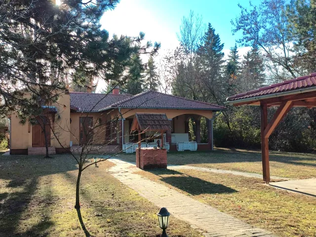 Eladó ház Zamárdi, Fürdőtelep 157 nm