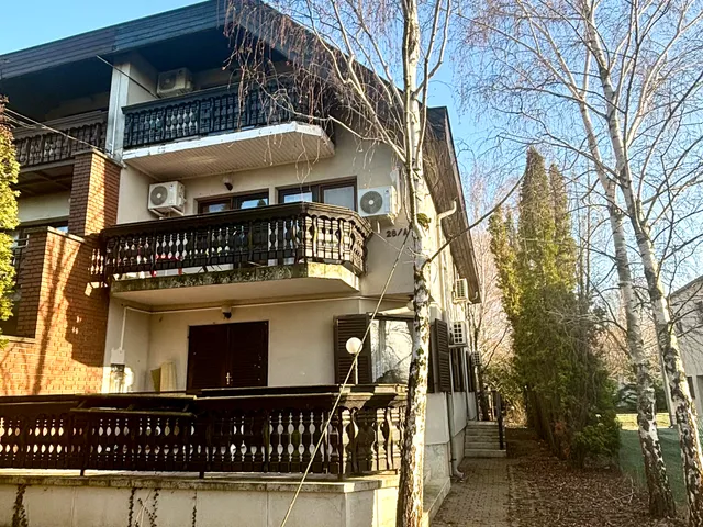 Eladó üdülő és hétvégi ház Zamárdi 241 nm