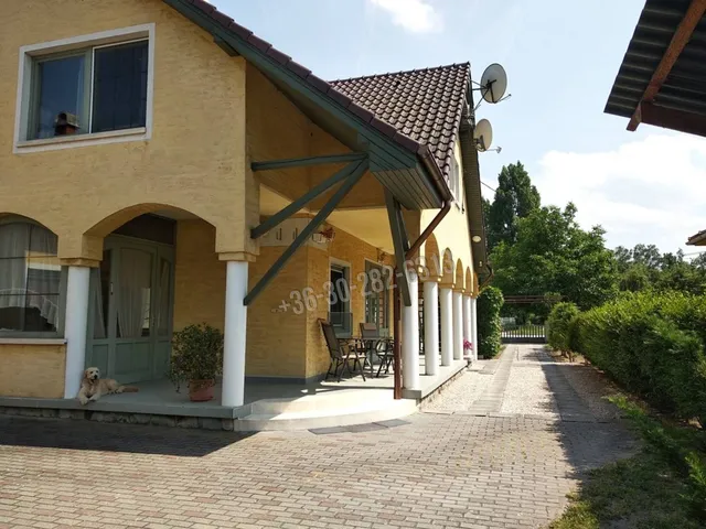 Eladó ház Zamárdi, Fürdőtelep 240 nm