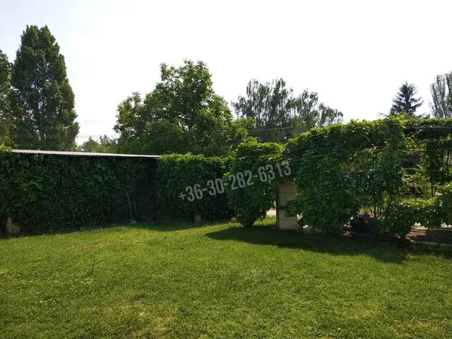 Eladó ház Zamárdi, Fürdőtelep 240 nm