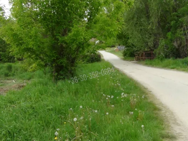 Eladó telek Balatonendréd 1154 nm