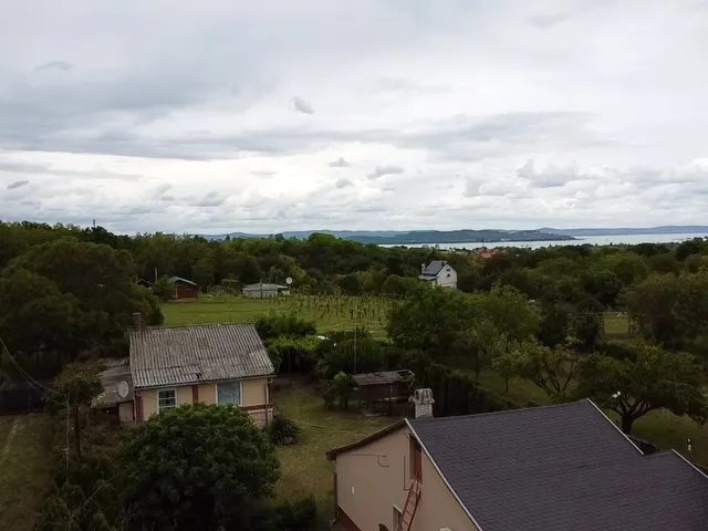 Eladó nyaraló Balatonföldvár 177 nm