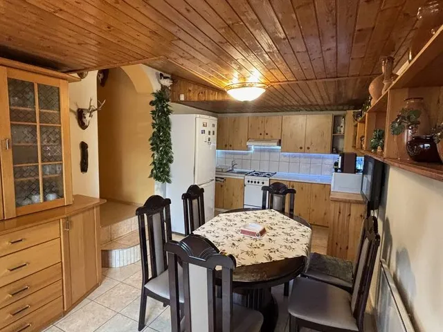 Eladó nyaraló Balatonföldvár 177 nm