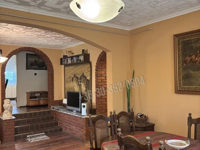 Eladó ház Kőröshegy 183 nm