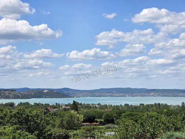 Eladó nyaraló Zamárdi, Kőhegy, Nyugati pincesor 60 nm