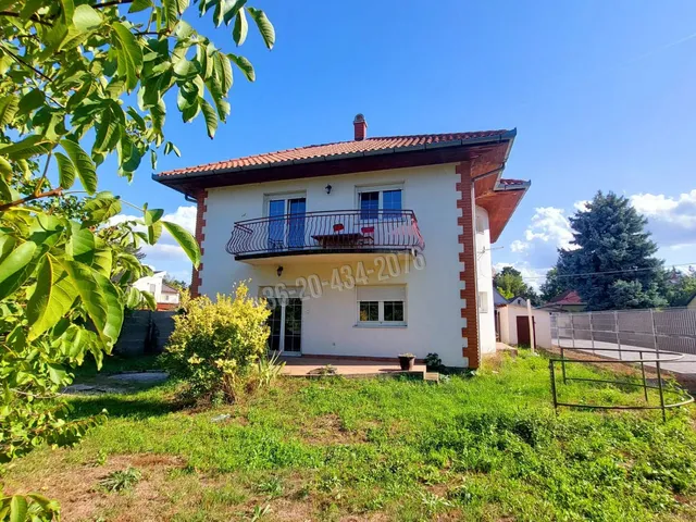 Eladó ház Zamárdi, Fürdőtelep, Lázár Vilmos utca 176 nm