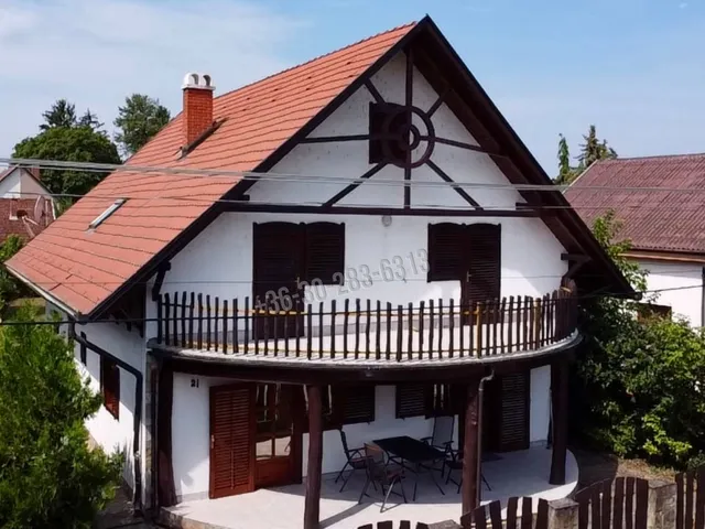 Eladó nyaraló Balatonszárszó 244 nm