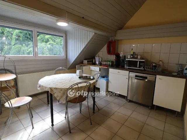 Eladó ház Budapest XIV. kerület 393 nm