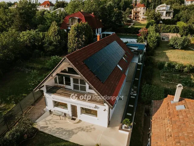 Eladó ház Budapest III. kerület, Ürömhegy 253 nm