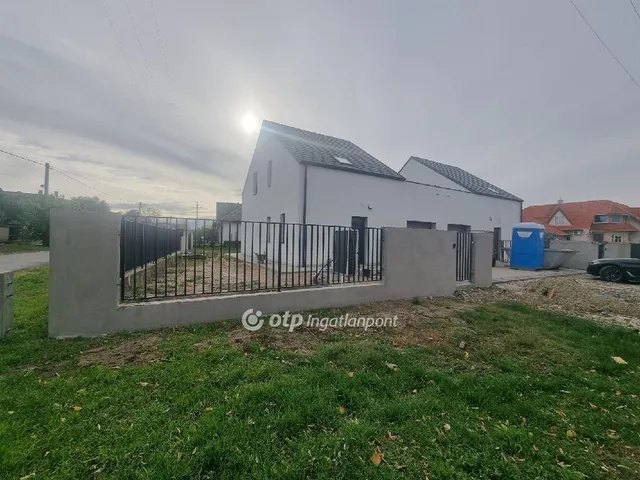 Eladó ház Dabas 110 nm