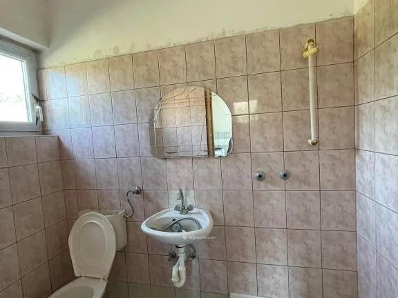 Eladó ház Budapest XVI. kerület 276 nm