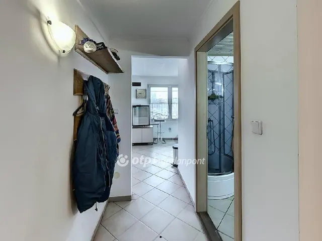 Eladó ház Vecsés 320 nm