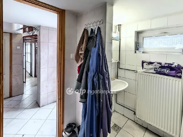 Eladó ház Vecsés 320 nm