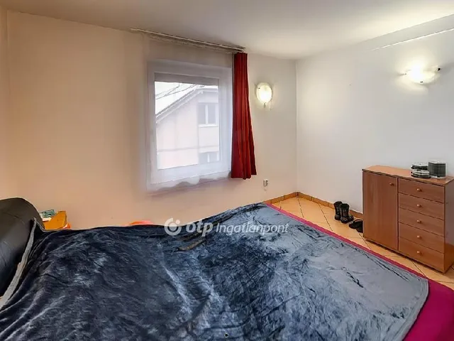 Eladó ház Vecsés 320 nm