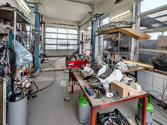 Eladó ház Vecsés 320 nm