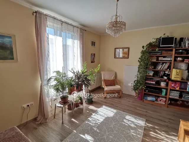 Eladó lakás Budapest XIV. kerület 93 nm