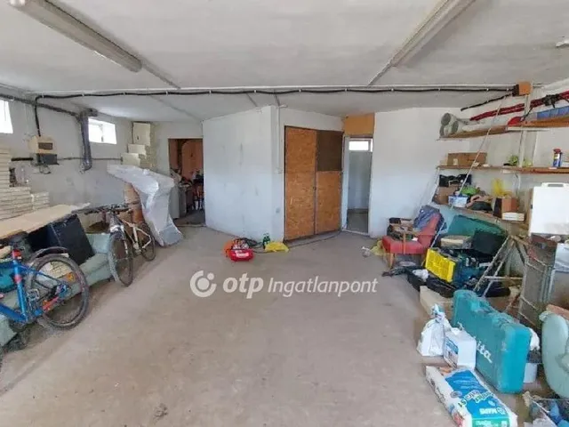 Eladó ház Dömsöd 233 nm