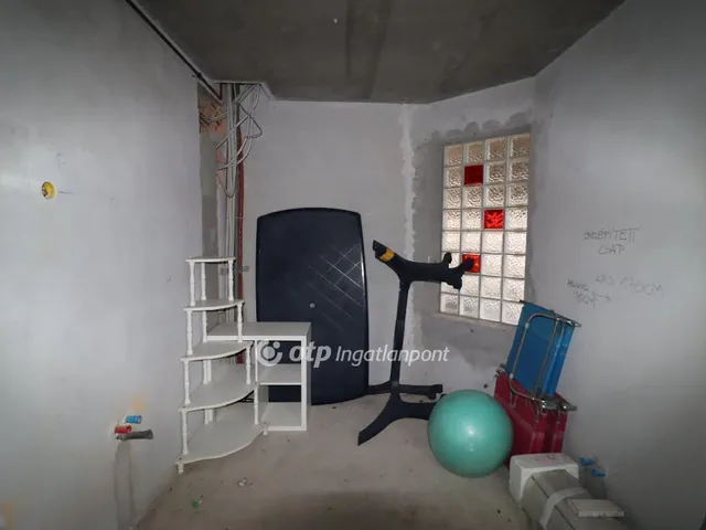 Eladó ház Kiskunlacháza 240 nm