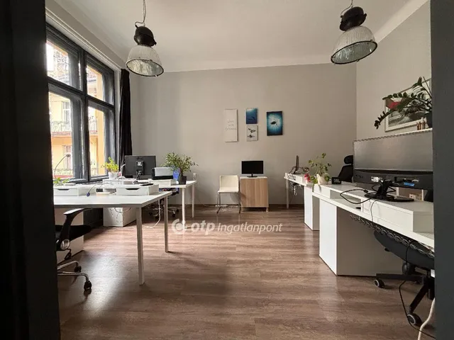 Eladó lakás Budapest VI. kerület 182 nm