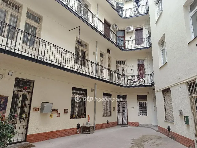 Eladó lakás Budapest V. kerület 104 nm