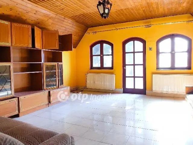 Eladó ház Budapest XVI. kerület 282 nm